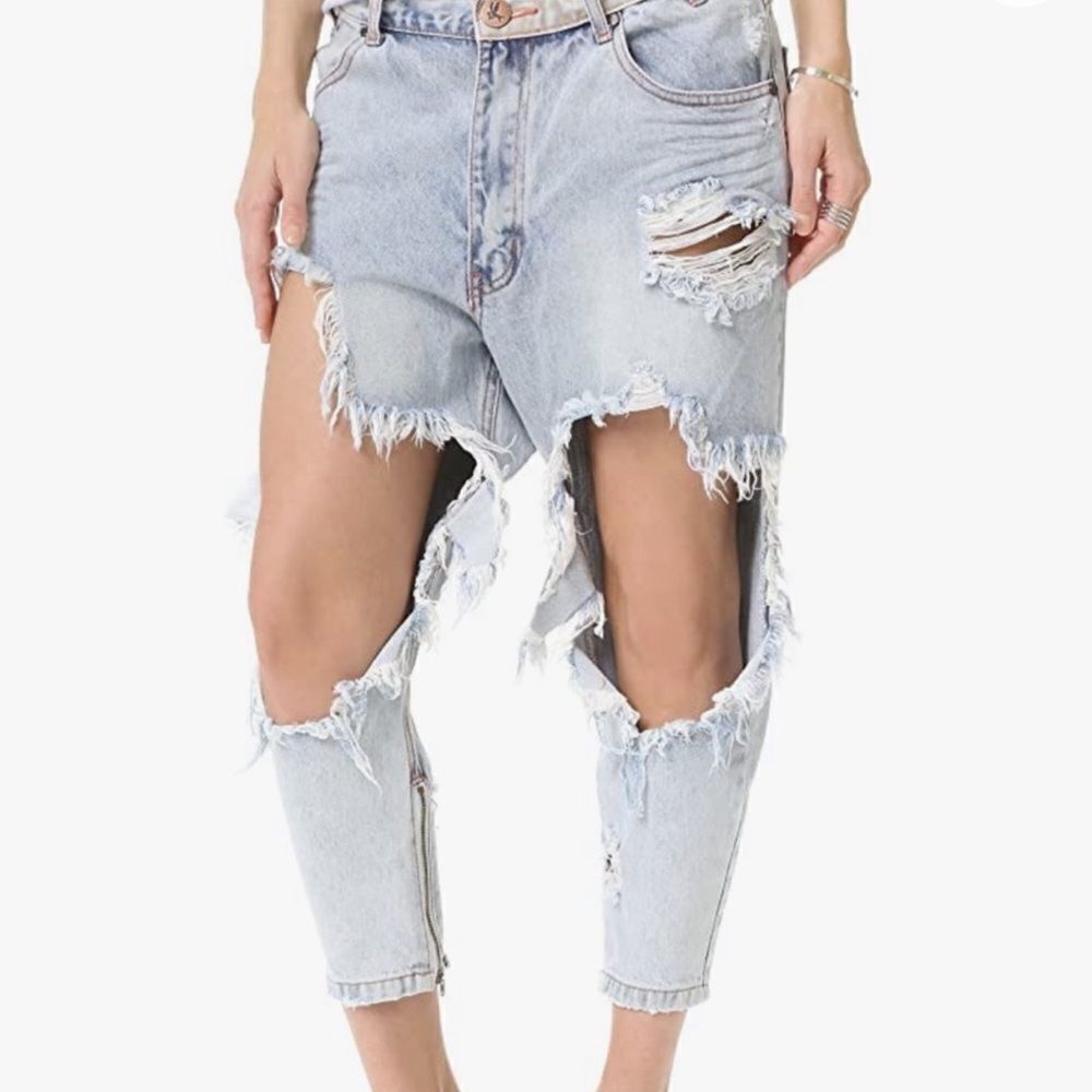 One Teaspoon Distressed Capri Jeans Pants(Size 26)